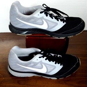 Nike Zoom Fly Mens Size 10 Black and Wolf Grey 630915-001